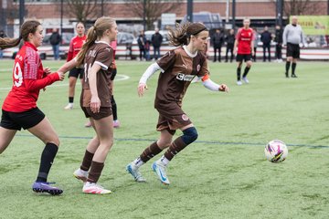 Bild 405 - wBJ FC St. Pauli - Walddoerfer SV : Ergebnis: 3:4